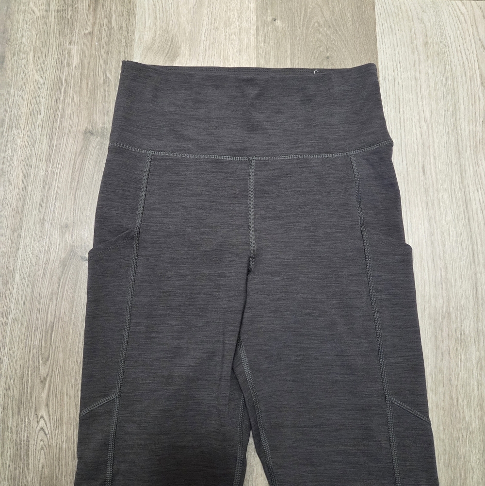 American Eagle Outfitters Gray High-Waist Leggings | Sculpting Stretch Pocket - Picture 3 of 11